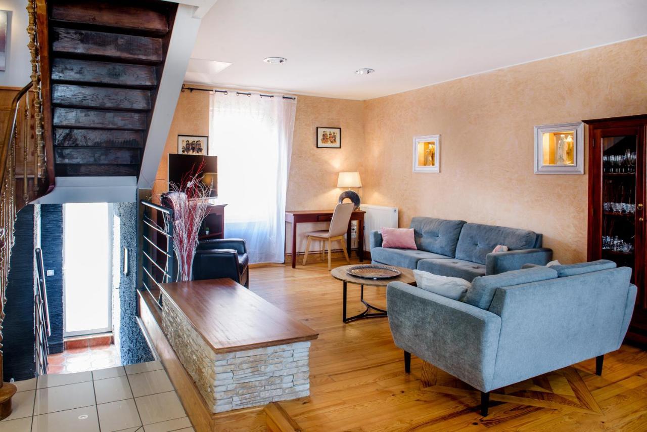 La Sainte Famille Hotell Lourdes Eksteriør bilde